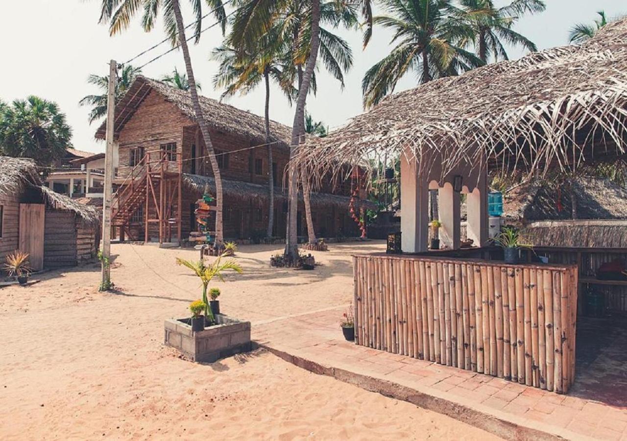 Surfpoint Sri Lanka Kite Village Kalpitiya Exterior photo