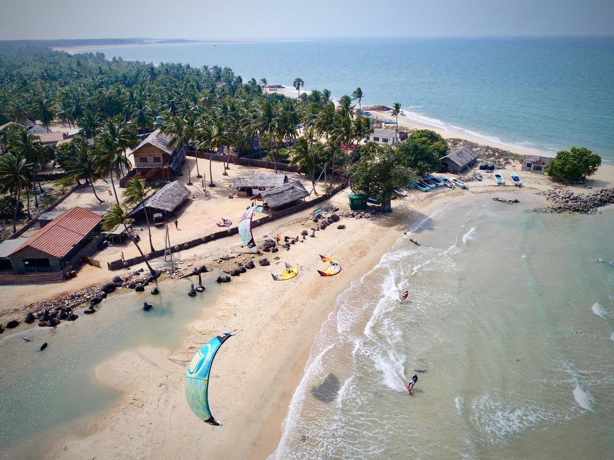 Surfpoint Sri Lanka Kite Village Kalpitiya Exterior photo